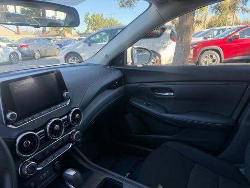 Used 2025 Nissan Sentra SV image 31