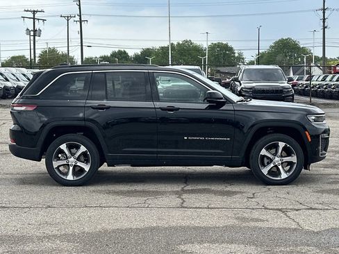 New 2026 Jeep Grand Cherokee Limited AWD/4WD image 2