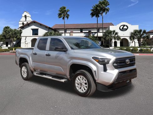 Used 2025 Toyota Tacoma SR image 1