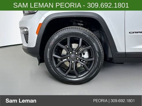 New 2025 Jeep Grand Cherokee Limited image 31