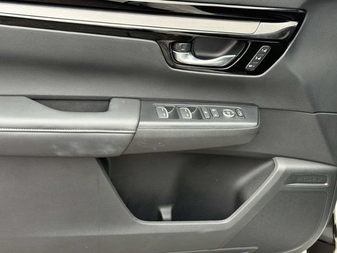 Used 2025 Honda CR-V EX-L image 12