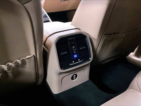 Used 2024 Porsche Macan image 26