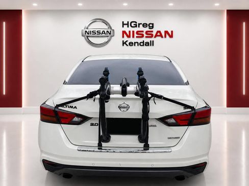 Used 2022 Nissan Altima 2.0 SR FWD image 6