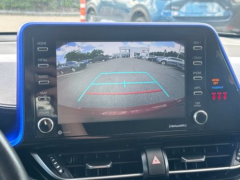 Used 2021 Toyota C-HR XLE FWD image 23