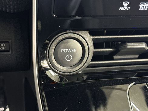 Used 2023 Toyota bZ4X XLE image 35