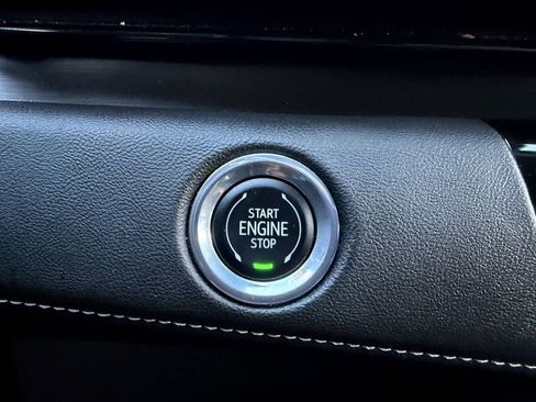 Used 2023 Cadillac Escalade ESV Premium Luxury AWD/4WD image 27