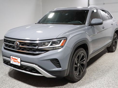 Used 2021 Volkswagen Atlas Cross Sport SE image 32
