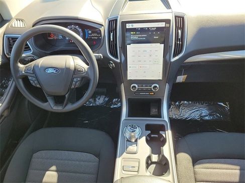 New 2024 Ford Edge SE image 10
