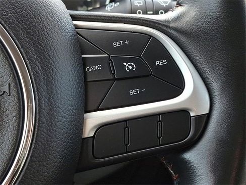 Used 2018 Jeep Compass Trailhawk w/ Cold Weather Group image 22