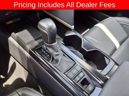 Used 2025 Toyota Camry SE w/ Convenience Package FWD image 21