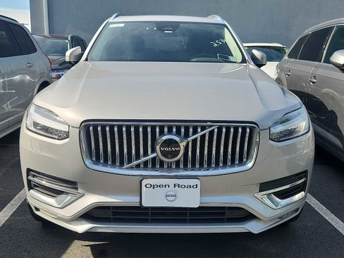 Used 2024 Volvo XC90 B6 Plus w/ Protection Package Premier AWD/4WD image 2