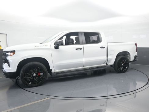 Used 2023 Chevrolet Silverado 1500 W/T image 2