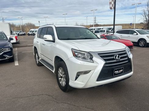 Used 2019 Lexus GX 460 image 46
