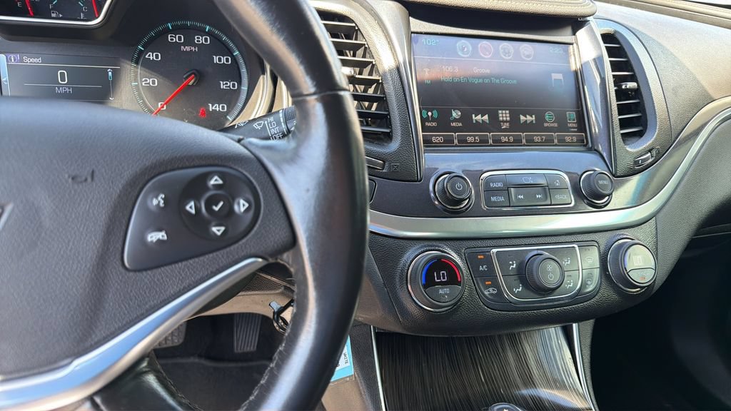 Used 2017 Chevrolet Impala LT FWD image 22