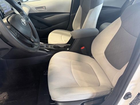 Used 2022 Toyota Corolla LE image 16