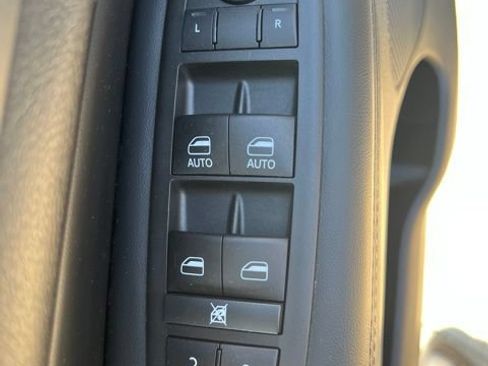 Certified 2020 Jeep Grand Cherokee Altitude AWD/4WD image 18
