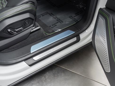 Used 2021 Lamborghini Urus image 33