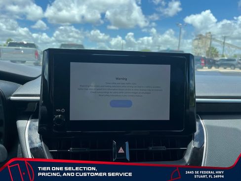 Used 2023 Toyota Corolla LE FWD image 23