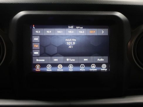 Used 2022 Jeep Wrangler Sport S image 22