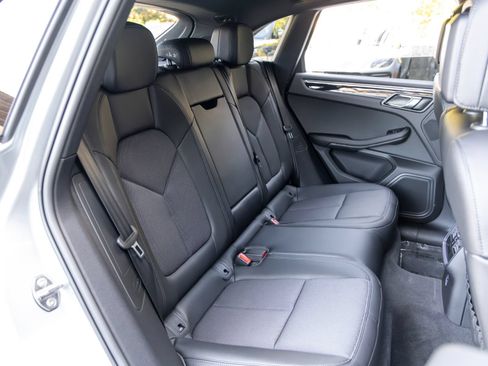 Certified 2026 Porsche Macan AWD/4WD image 59