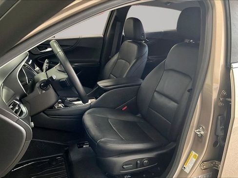 Used 2022 Chevrolet Malibu Premier image 21