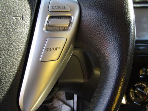 Used 2015 Nissan Versa Note SV w/ SL Tech Package image 27