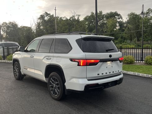 Certified 2025 Toyota Sequoia Platinum AWD/4WD image 4