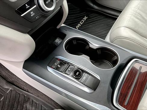 Used 2016 Acura MDX 3.5L 4D Sport Utility image 16