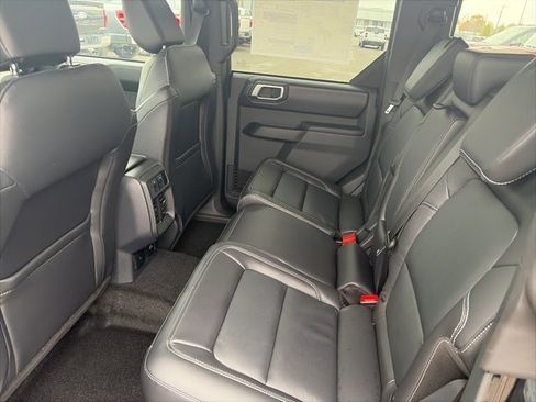 New 2025 Ford Bronco Outer Banks image 11