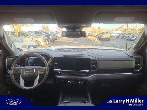 Used 2024 GMC Sierra 2500 SLT w/ SLT Premium Package image 20