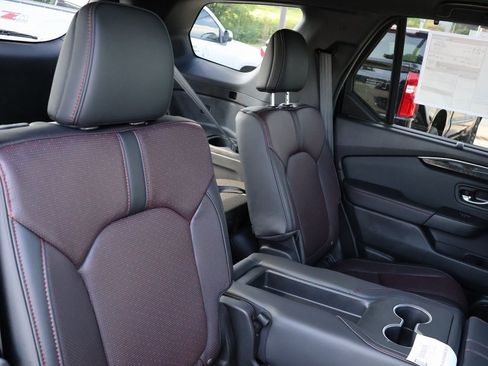 New 2025 Honda Pilot Black Edition image 10