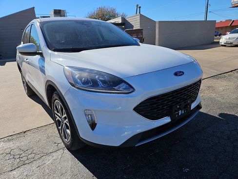 Used 2022 Ford Escape SEL image 2