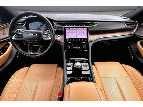 Certified 2025 Jeep Grand Cherokee Summit w/ Obsidian Package AWD/4WD image 10