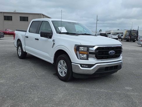 Used 2023 Ford F150 XLT w/ Trailer Tow Package RWD image 2
