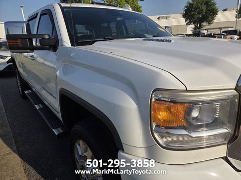 Used 2015 GMC Sierra 2500 Denali w/ Duramax Plus Package AWD/4WD image 4