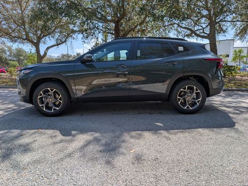 New 2026 Chevrolet Trax LT image 4