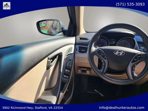 Used 2015 Hyundai Elantra SE w/ Option Group 02 FWD image 29