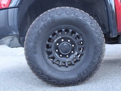 Used 2024 GMC Sierra 2500 AT4X w/ AT4X AEV Edition AWD/4WD image 10