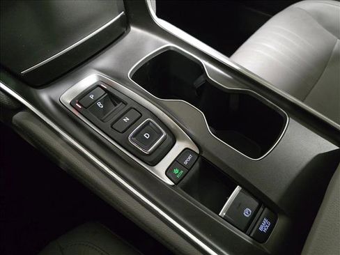 Used 2018 Honda Accord Touring image 26