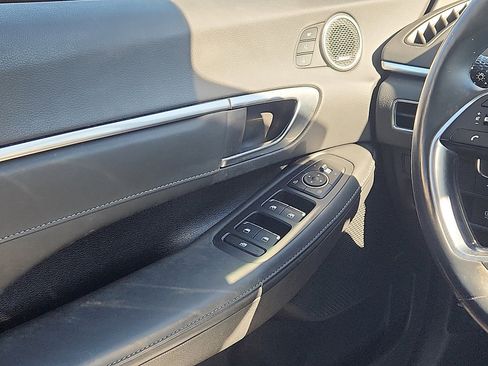 Used 2020 Hyundai Sonata Limited image 12