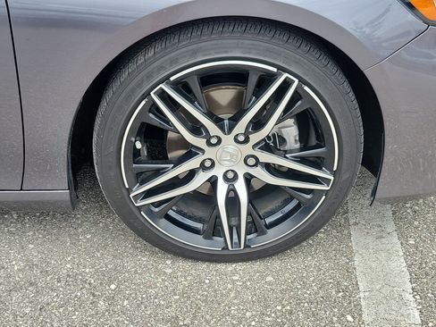 Used 2021 Honda Accord Touring image 12