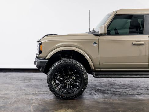 Used 2025 Ford Bronco Outer Banks image 10