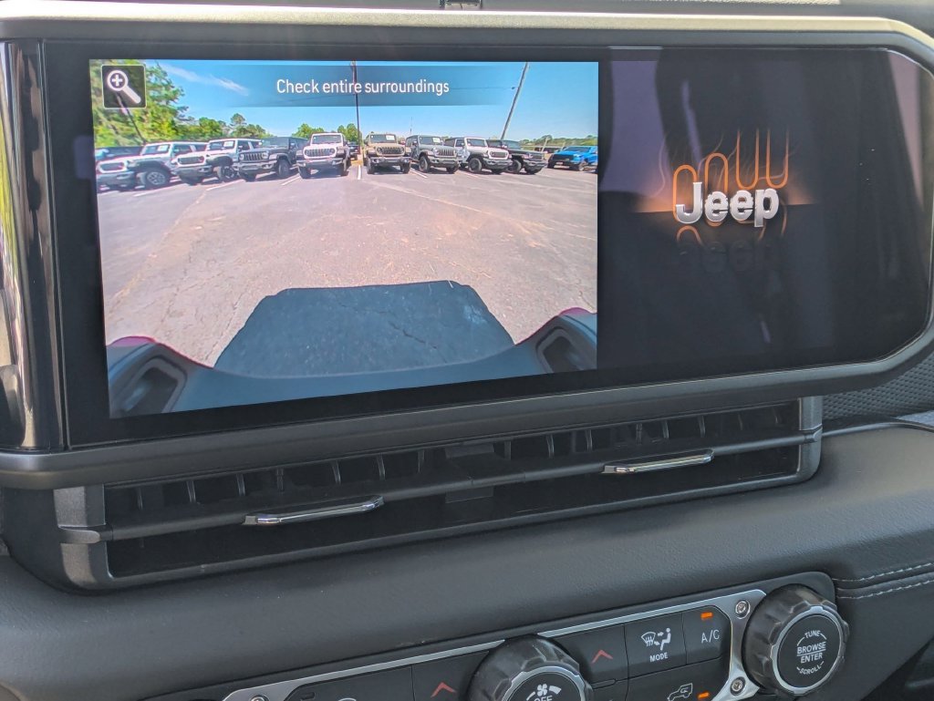 New 2026 Jeep Gladiator Rubicon w/ Steel Power Dome Hood Package AWD/4WD image 18