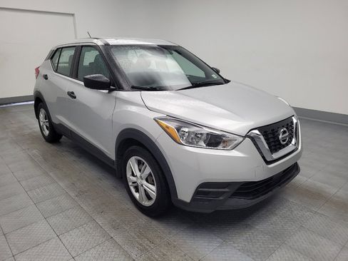 Used 2020 Nissan Kicks S image 13