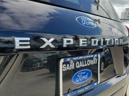 Certified 2025 Ford Expedition Active image 11