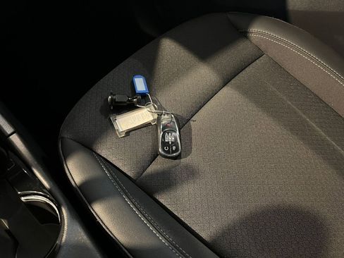 Used 2025 Buick Encore GX Preferred image 22