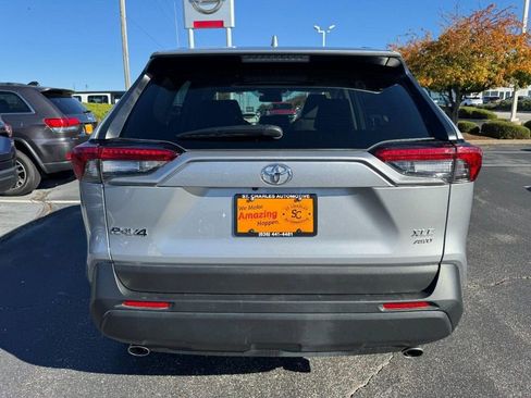 Used 2025 Toyota RAV4 XLE Premium image 4