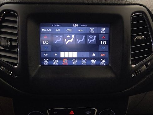 Used 2019 Jeep Compass Latitude w/ Popular Equipment Group FWD image 25