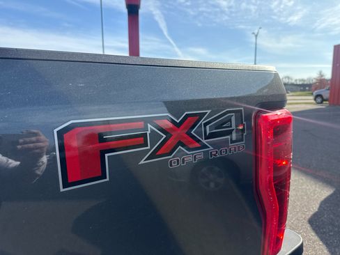 Used 2019 Ford F250 XLT w/ XLT Premium Package image 37