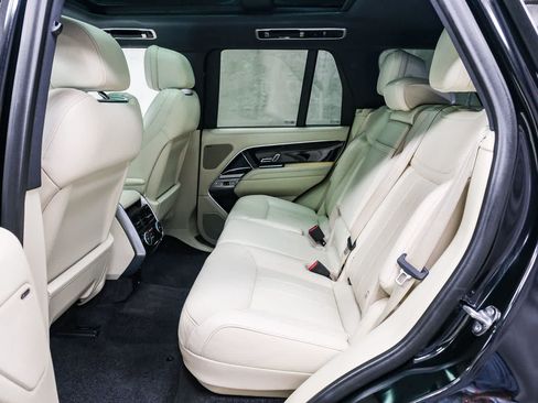 Used 2024 Land Rover Range Rover SE AWD/4WD image 20